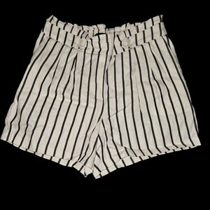 High Rise M Striped Black and‎ White Women's Shorts